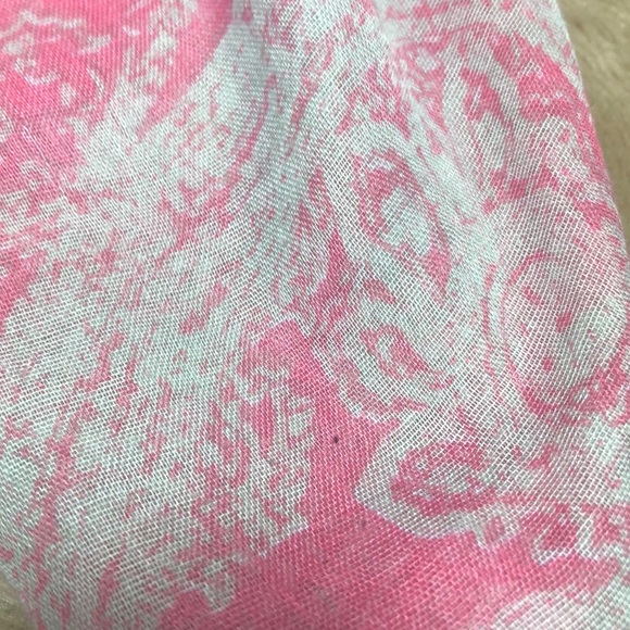 🧣 2 for $15 🧣 Print Scarf - Picture 2 of 3